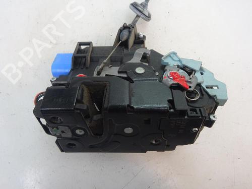Used Front right lock VW CADDY III Box Body/MPV (2KA, 2KH, 2CA, 2CH) 1.6 TDI (75 hp) 11086820