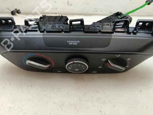 Used Climate control Climate control 35741013 35741013