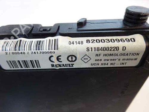 Used Fuse box RENAULT GRAND SCÉNIC II (JM0/1_) 1.9 dCi (JM0G, JM12, JM1G, JM2C) (120 hp) 1865994