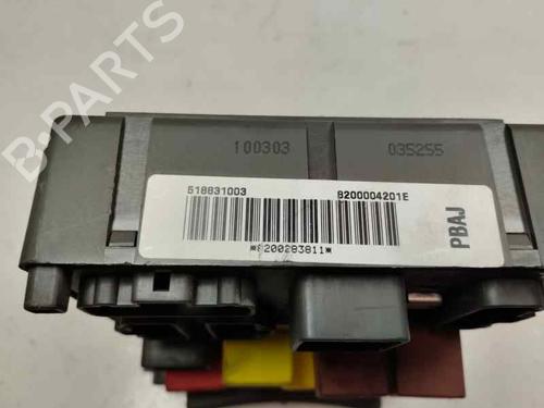 Used Fuse box RENAULT LAGUNA II (BG0/1_) 1.6 16V (BG0A, BG0L) (107 hp) 21792856