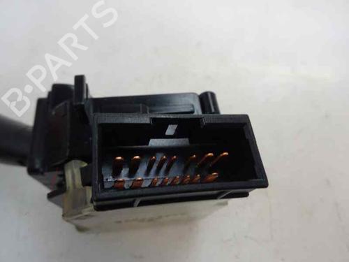 Used Headlight switch HYUNDAI TUCSON (JM) 2.0 CRDi (140 hp) 8807566