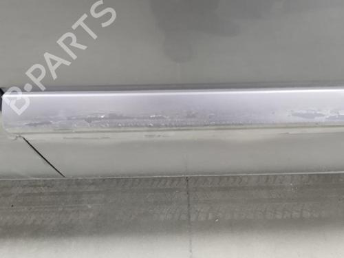 Used Right front door OPEL ZAFIRA A MPV (T98) 2.0 DTI 16V (F75) (101 hp) 13298699