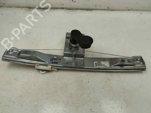 Rudehejsemekanisme venstre bagtil OPEL CORSA E (X15) 1.4 (08, 68) (90 hp) 27479443