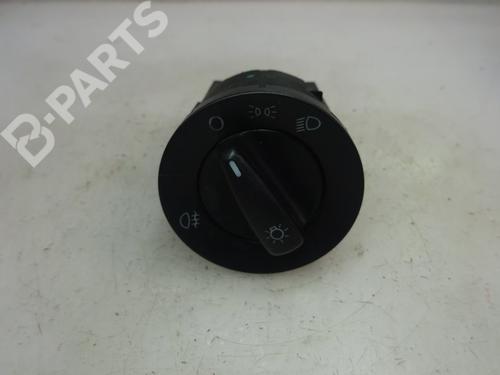 Used Headlight switch VW POLO (9N_, 9A_) 1.9 SDI (64 hp) 10694167