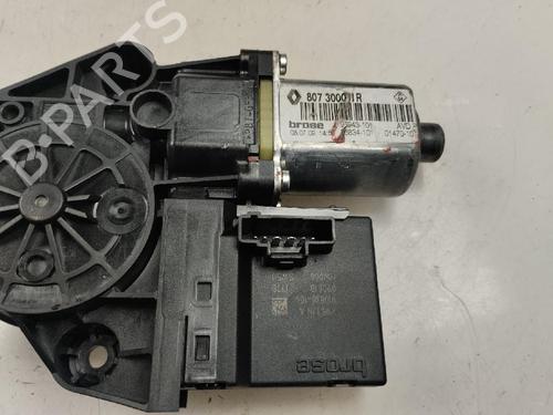 Rudehejsemotor forskærm højre RENAULT GRAND SCÉNIC III (JZ0/1_) 2.0 dCi (JZ0L) (160 hp) 17759110