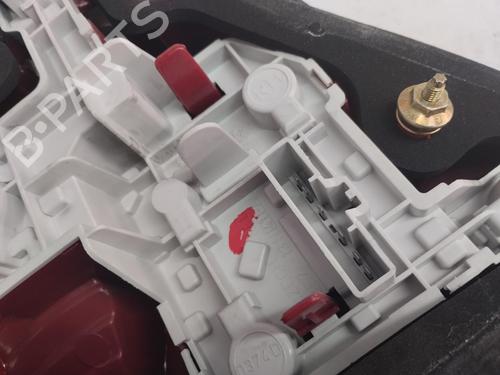 Used Right taillight FORD MONDEO III (B5Y) 2.0 16V (146 hp) 13646060