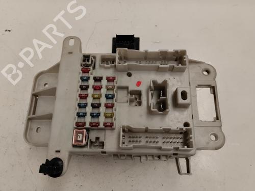 Used Fuse box TOYOTA RAV 4 II (_A2_) [2000-2005]  16906474