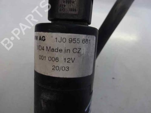 Used Washer pump VW GOLF IV (1J1) 1.9 TDI (110 hp) 14920730