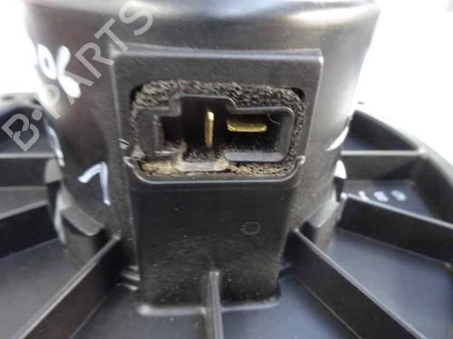 Używane Silniczek dmuchawy nagrzewnicy HYUNDAI TUCSON (JM) 2.0 All-wheel Drive (141 hp) 9500156