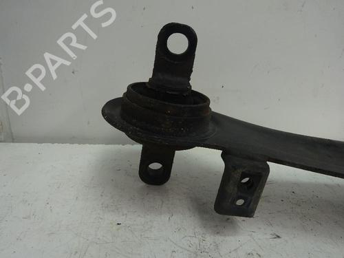 Venstre bagtil bærearm KIA CARENS III MPV (UN) 2.0 CRDi 140 (140 hp) 11032796