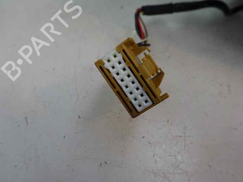 Ryggespeil høyre AUDI A4 B6 (8E2) 1.9 TDI (130 hp) 6939311