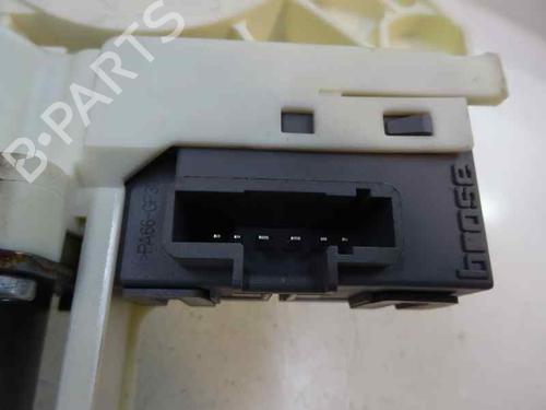 Rudehejsemotor bagstkærm venstre PEUGEOT 407 (6D_) 1.6 HDi 110 (6D9HZC, 6D9HYC) (109 hp) 8924334