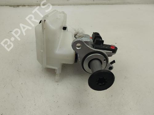 Used Brake master cylinder Brake master cylinder 17653706 17653706