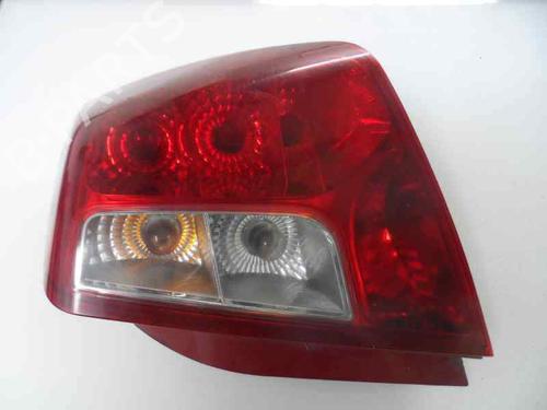 Feu arrière droit CHEVROLET NUBIRA Saloon 1.8 (122 hp) 289536