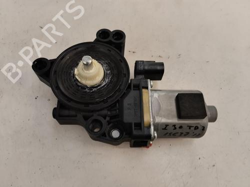 Rudehejsemotor bagstkærm højre HYUNDAI i30 Estate (GD) [2012-2025]  15245731