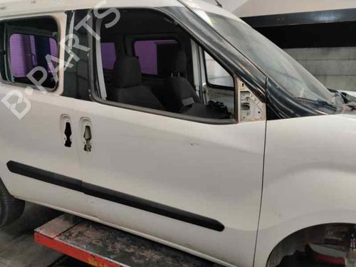 Used Right front door FIAT DOBLO Bus (263_) [2009-2025]  22637329