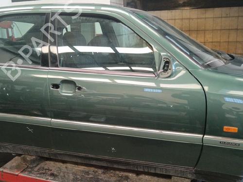 Used Right front door Right front door MERCEDES-BENZ C-CLASS (W202) C 220 (202.022) (150 hp) 35744899 35744899