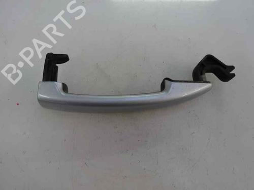 Used Front right exterior door handle Front right exterior door handle 4389944 4389944
