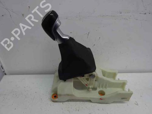 Used Gear lever KIA STONIC (YB) 1.0 T-GDi (120 hp) 7868569