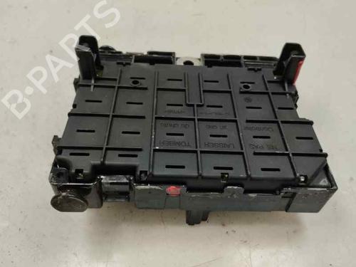 Used Fuse box Fuse box 35739885 35739885
