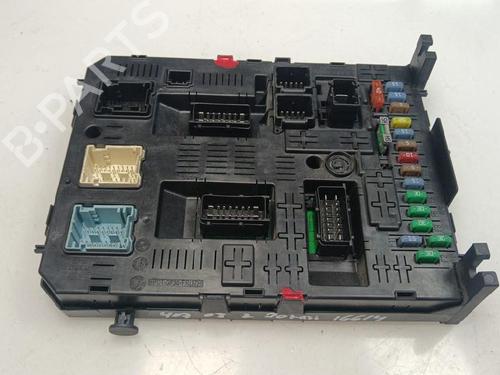 Used Fuse box Fuse box PEUGEOT 407 SW (6E_, 6D_) 2.0 HDi 135 (136 hp) 35745280 35745280