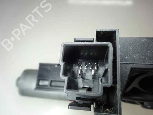 Used Left front window motor VOLVO XC70 II (136) D5 AWD (185 hp) 2224413