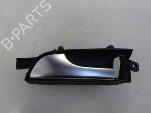 Used Front left interior door handle Front left interior door handle 3213584 3213584