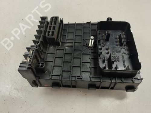 Used Fuse box Fuse box 17707491 17707491