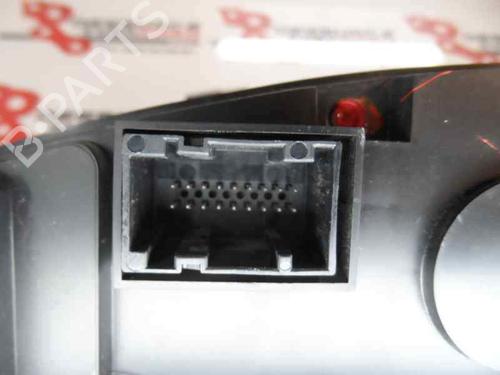 Used Instrument cluster Instrument cluster 201324 201324