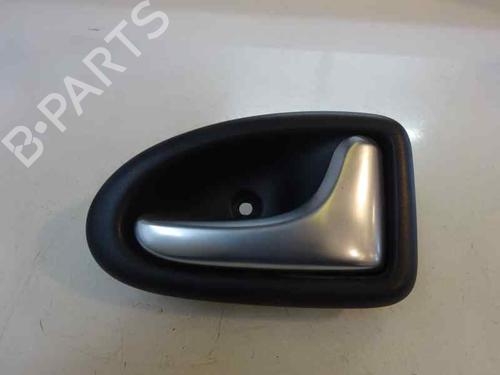 Używane Klamka wewnętrzna drzwi tylnych prawych RENAULT CLIO II (BB_, CB_) 1.5 dCi (B/CB07) (65 hp) 3213540