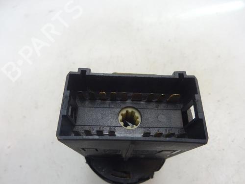 Used Headlight switch VW POLO IV (9N_, 9A_) 1.9 SDI (64 hp) 10694167