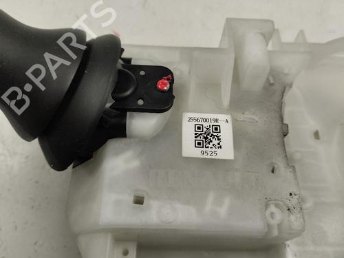 Used Switch RENAULT GRAND SCÉNIC III (JZ0/1_) 2.0 dCi (JZ0L) (160 hp) 17754862