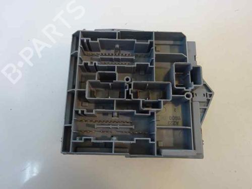Used Fuse box Fuse box 1182702 1182702
