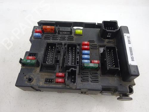 Used Fuse box PEUGEOT 307 SW (3H) 2.0 HDI 90 (90 hp) 10658224