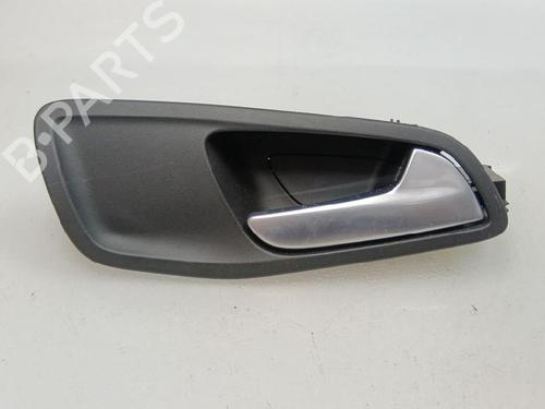 Used Front right interior door handle Front right interior door handle 35744488 35744488