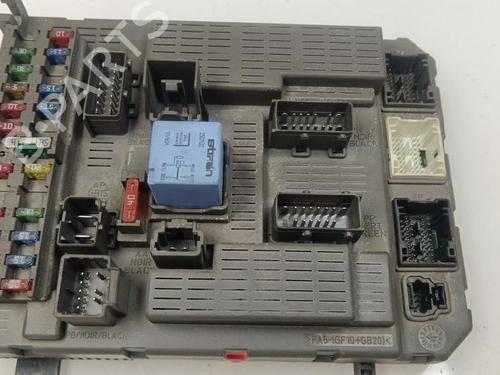 Fuse box CITROËN C5 I (DC_) 2.2 HDi (DC4HXB, DC4HXE) | BP35743746E1 - Image 2