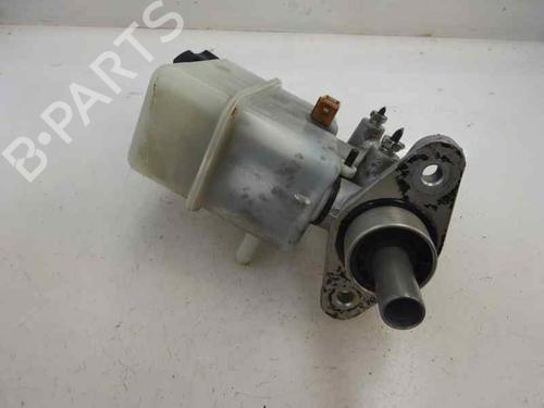 Used Brake master cylinder Brake master cylinder HYUNDAI TUCSON (JM) 2.0 All-wheel Drive (141 hp) 9500186 9500186