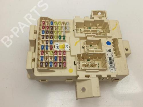 Used Fuse box Fuse box 35749818 35749818