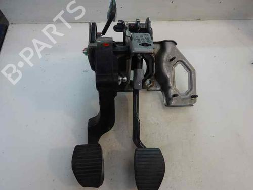 Used Clutch pedal Clutch pedal PEUGEOT 208 I (CA_, CC_) 1.2 VTI 82 (82 hp) 9250532 9250532