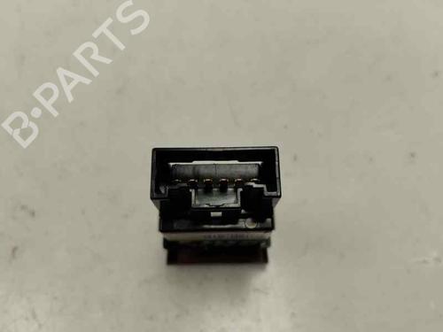 Used Warning switch HYUNDAI ix35 (LM, EL, ELH) 2.0 CRDi (136 hp) 24113996