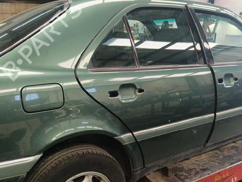 Dør højre bagtil Dør højre bagtil MERCEDES-BENZ C-CLASS (W202) C 220 (202.022) (150 hp) 35744898 35744898