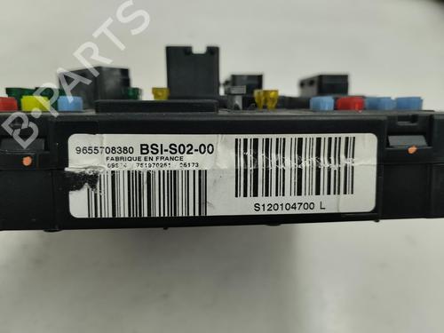 Fuse box PEUGEOT 407 SW (6E_, 6D_) 2.0 HDi 135 | BP13518638E1 