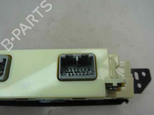 Used Climate control Climate control 9856985 9856985