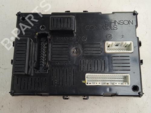 Used Fuse box Fuse box 11743447 11743447