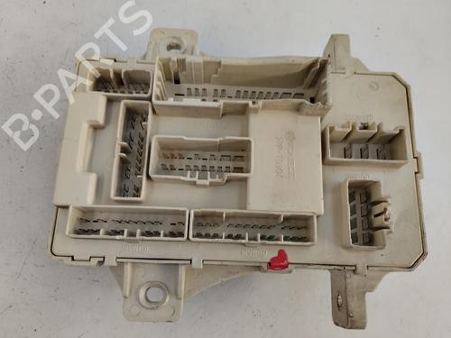 Used Fuse box Fuse box 12821701 12821701