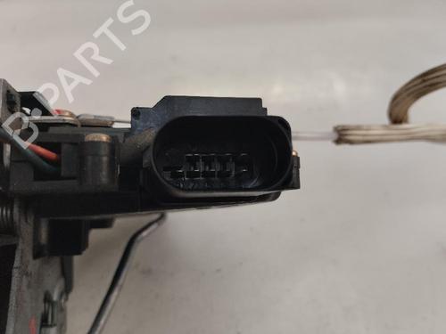 Venstre foran lås AUDI A6 C5 (4B2, 4B4) 1.9 TDI (130 hp) 13569080