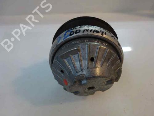 Używane Poduszka silnika MERCEDES-BENZ E-CLASS (W210) E 240 (210.062) (170 hp) 8796844