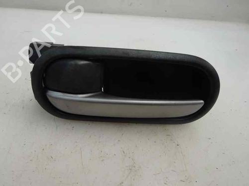 Used Front left interior door handle Front left interior door handle 9857056 9857056