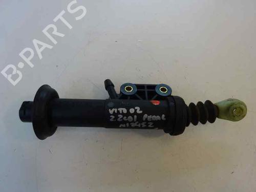 Used Clutch slave cylinder MERCEDES-BENZ VITO Bus (W638) 112 CDI 2.2 (638.194) (122 hp) 14173487
