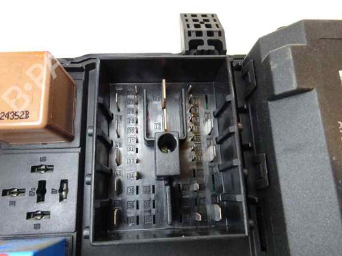 Used Fuse box Fuse box 355799 355799
